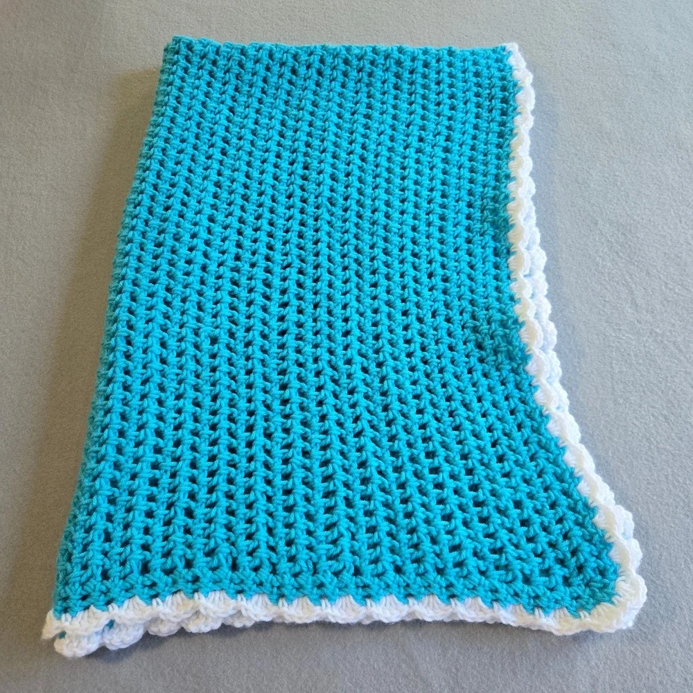 Unbranded Crochet Baby Blanket Unisex OS Turquoise Blue White Scalloped Afghan